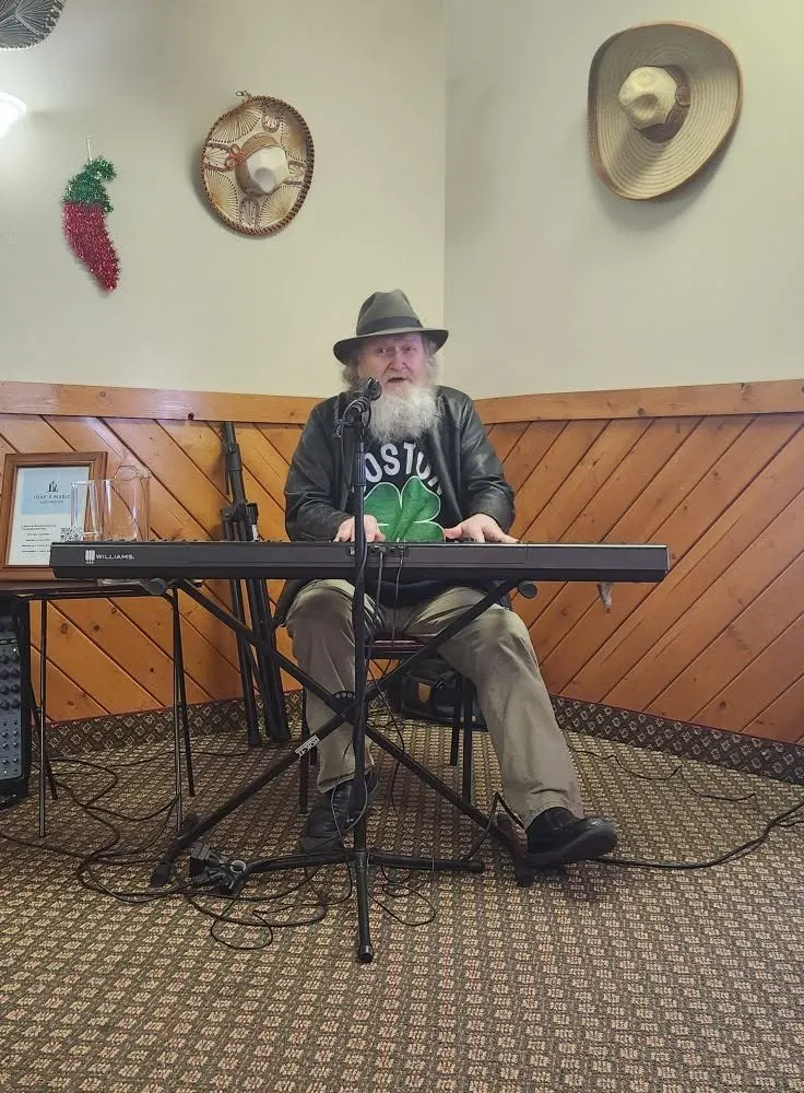 Live music at La Cabaña